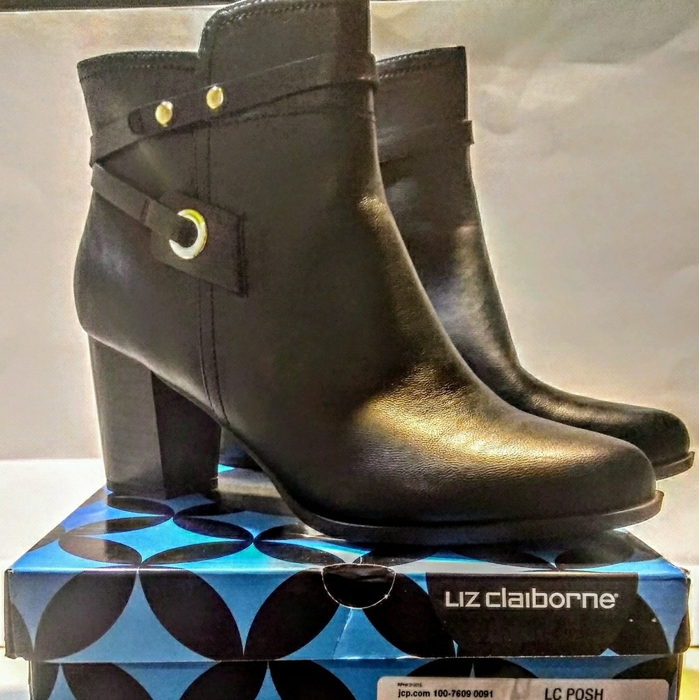 Liz Claiborne Black Ankle Boots 9M Faux-Leather